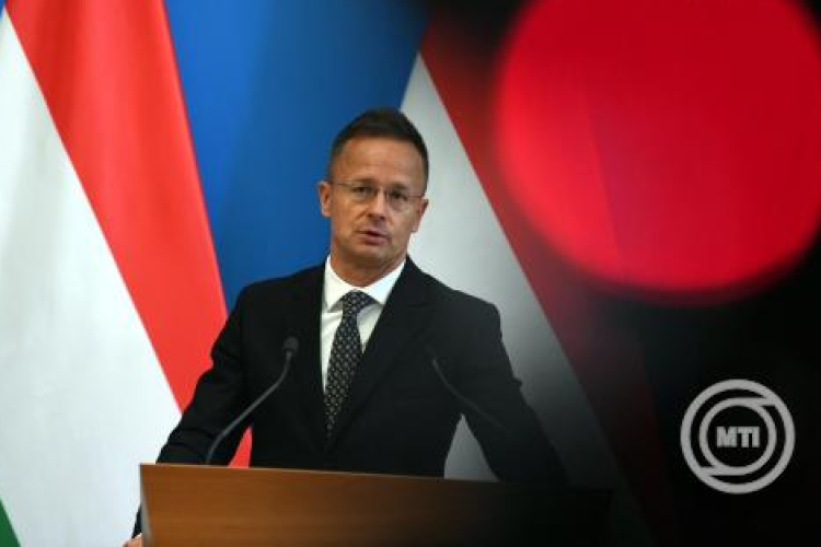 Szijjártó Péter: Amerika feloldja a vízummentességi korlátozásokat a magyar állampolgárok előtt