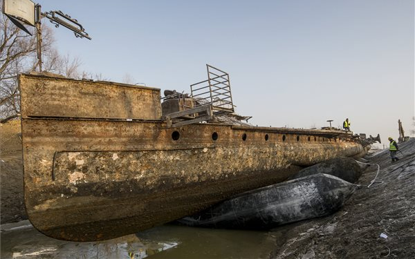 Sikerült a Szőke Tisza gőzös kiemelése Szegeden