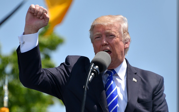 Donald Trump ismét közzétette azt a bejegyzését, amiben Orbán Viktort támogatja